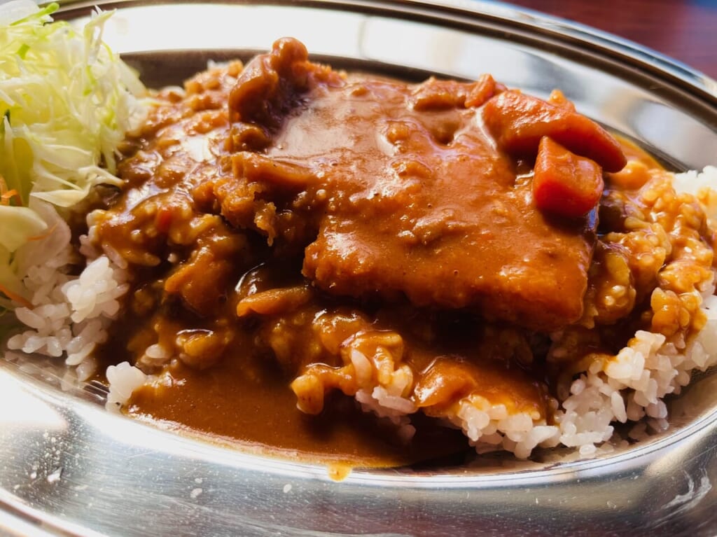 2023年10月20日に瀬高町下庄にオープンした「Hanako's にしじまさんちのカレーがある店」