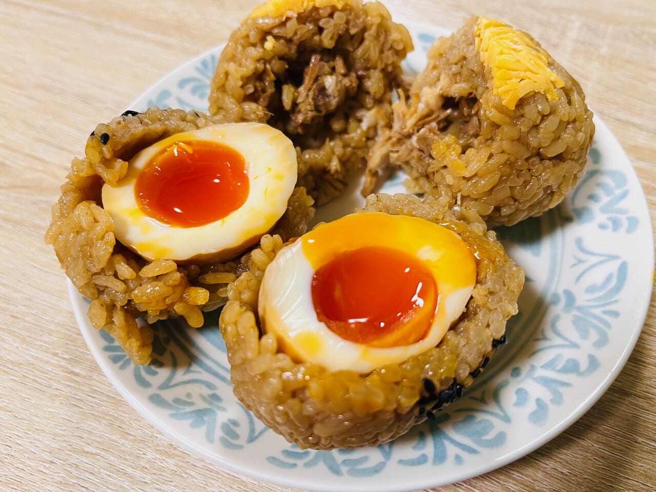 道の駅みやまの「NIKU DINER イワナガ」の玉めし