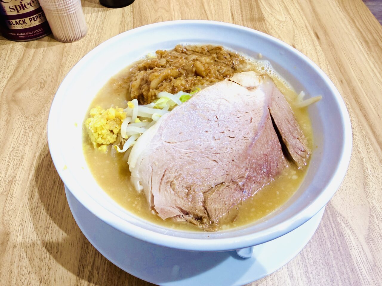 2025年12月17日に大牟田にオープンした二郎系ラーメン店「俺の人生ふるすいんぐ」