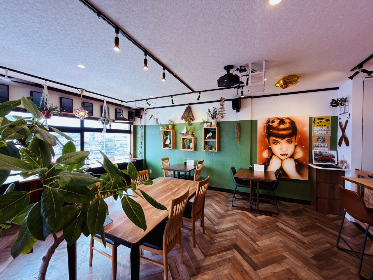 2026年にオープン4周年を迎えるみやまのCEDAR レザー&カフェ